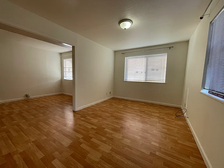 506 Athol Ave — Photo 11
