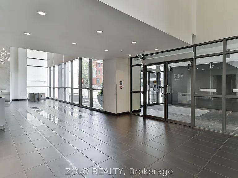 285 Mutual St #709 — Photo 3