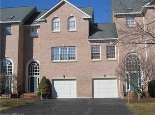 22 Governors Row, West Hartford, CT 06117