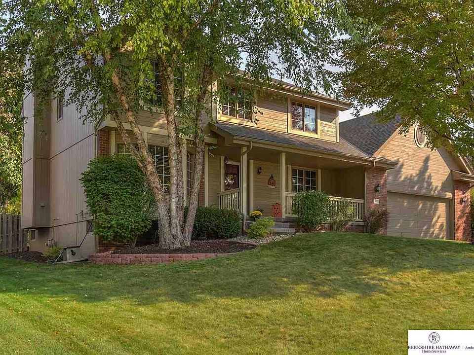 1st image of 4011 N 159th St