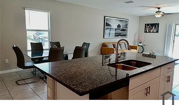 5 bed, 2415 sqft, $3,500 — Photo 3