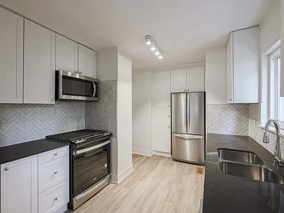 2029 Victoria Park Ave #2035-02