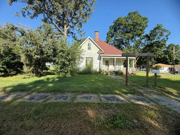 251 S Division St, Virginia, IL 62691