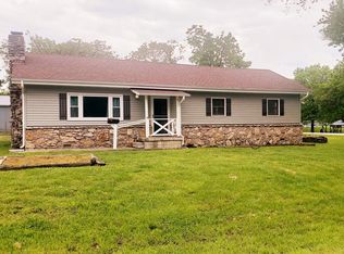 211 W Magnolia St, Girard, KS 66743