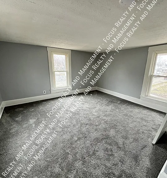 124 Sherman Ave — Photo 2