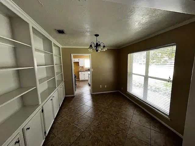 9631 Dundalk St — Photo 5