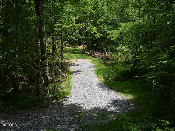 2nd image of Shady Valley Rd