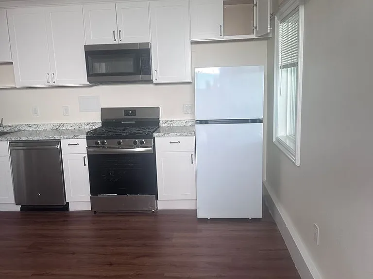 760 El Nido St — Photo 4