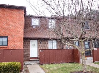 672 Surrey Hill Way, Rochester, NY 14623