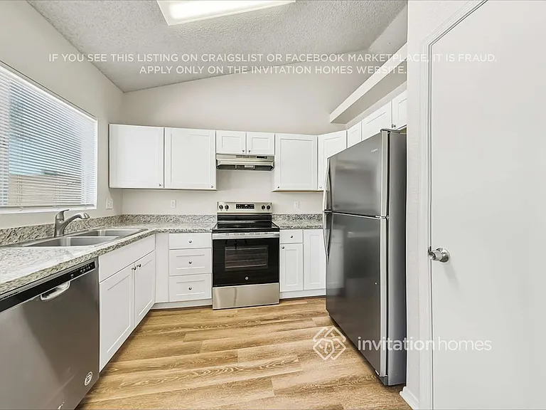 3814 W Elgin St — Photo 9