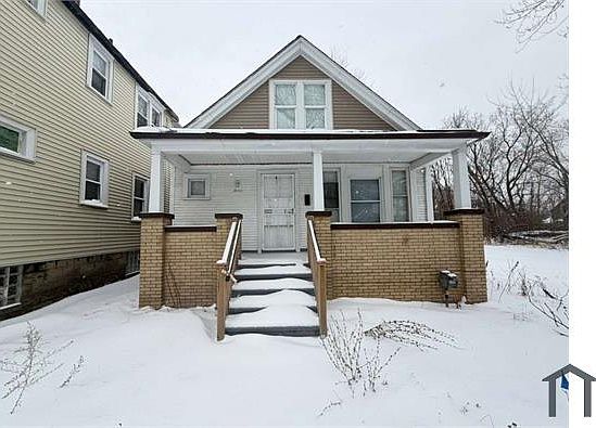 2nd image of 5044 McClellan St