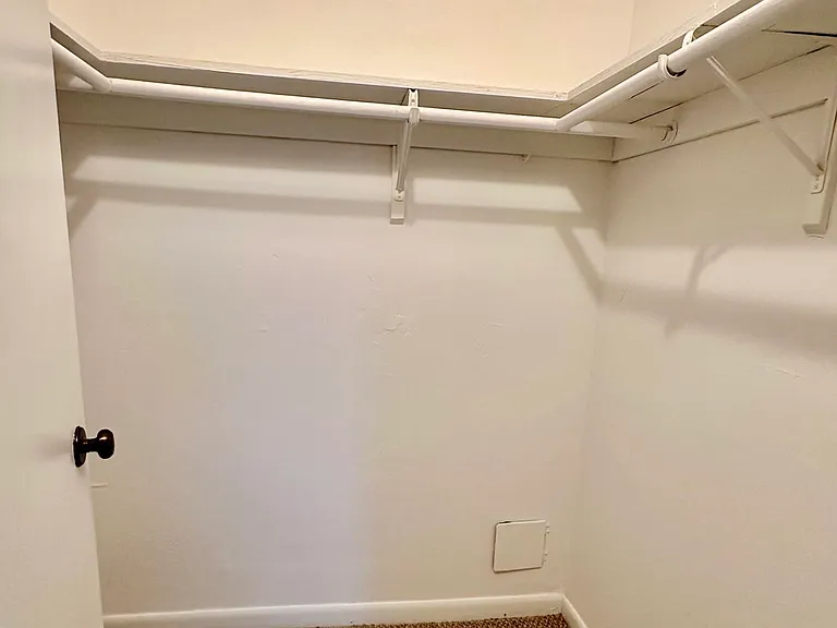 4451 Holly Tree Rd — Photo 16