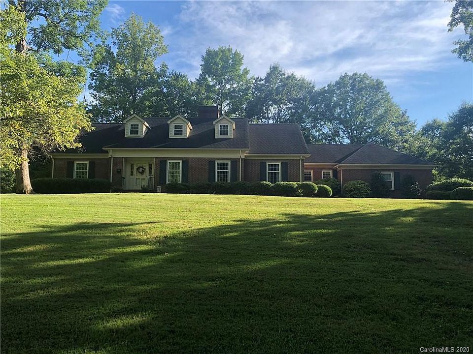 1st image of 708 Hillside Dr