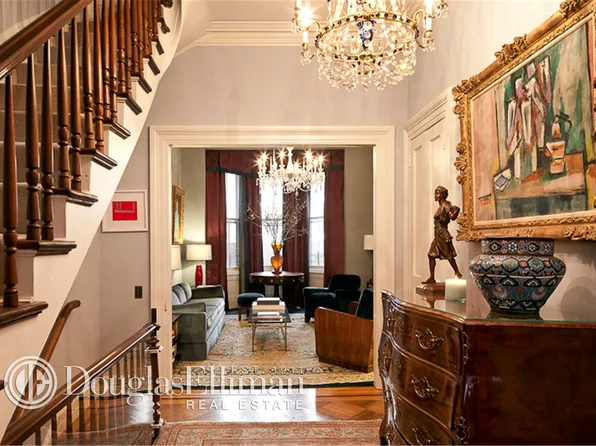 35 West 12th Street image 1 of 11