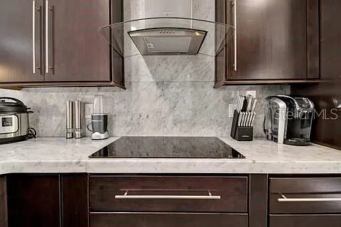 2 bed, 2.0 bath, 1417 sqft, $2,500 — Photo 3