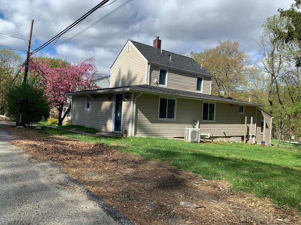 828 Green Pond Rd