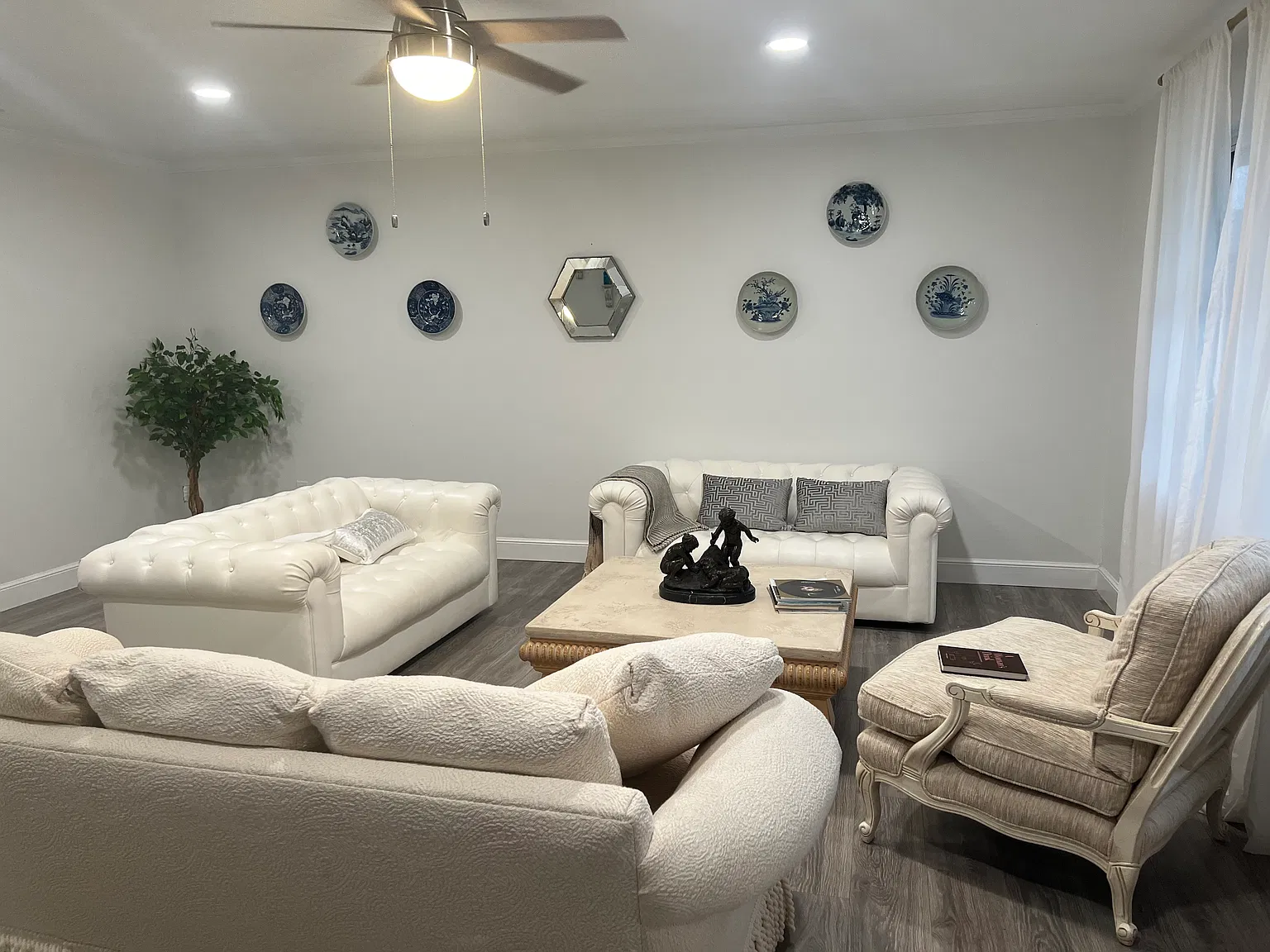 3 bed, 1450 sqft, $3,390 — Photo 2