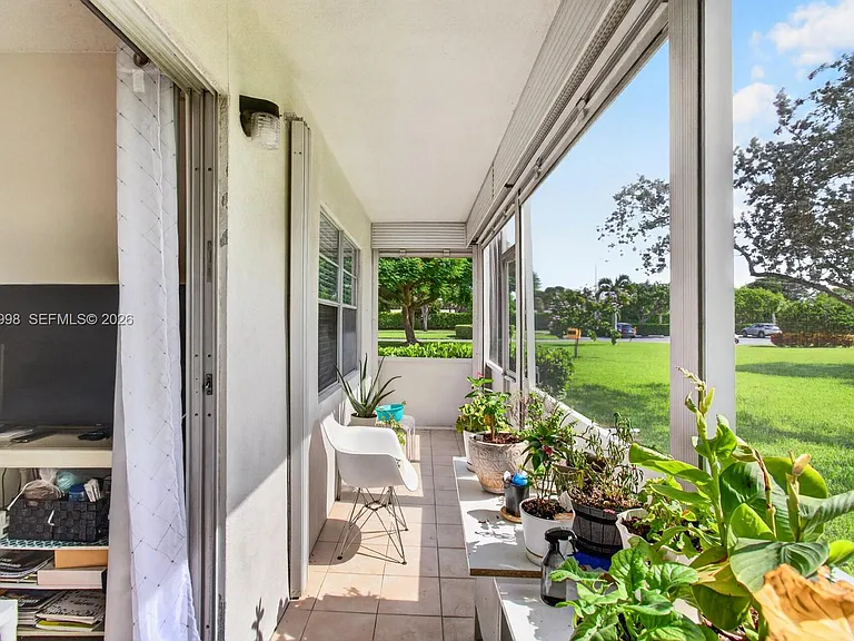 14 Preston E #A — Photo 6