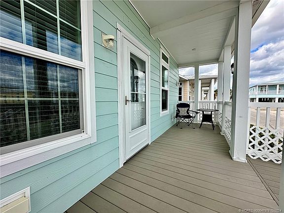 4th image of 139 NE Coastal Dr