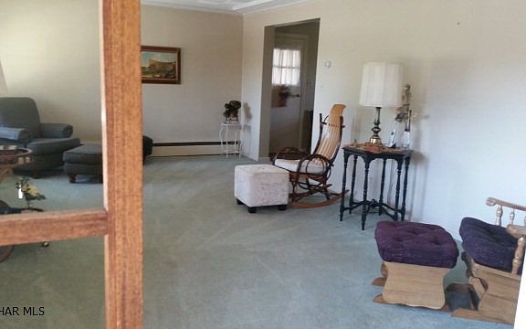 5th image of 688 Manor Dr