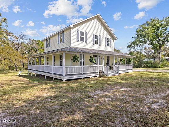 3rd image of 4477 Woodlawn Rd