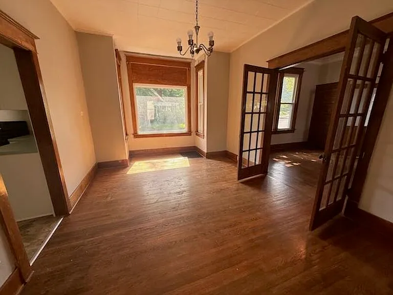 1601 W Ayres Ave — Photo 5