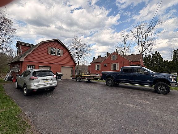 2nd image of 1535 Hamlin Hwy