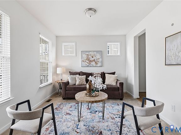 4th image of 8838 Thorneshire Cres