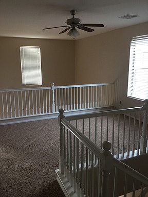 3rd image of 1071 E Julian Dr