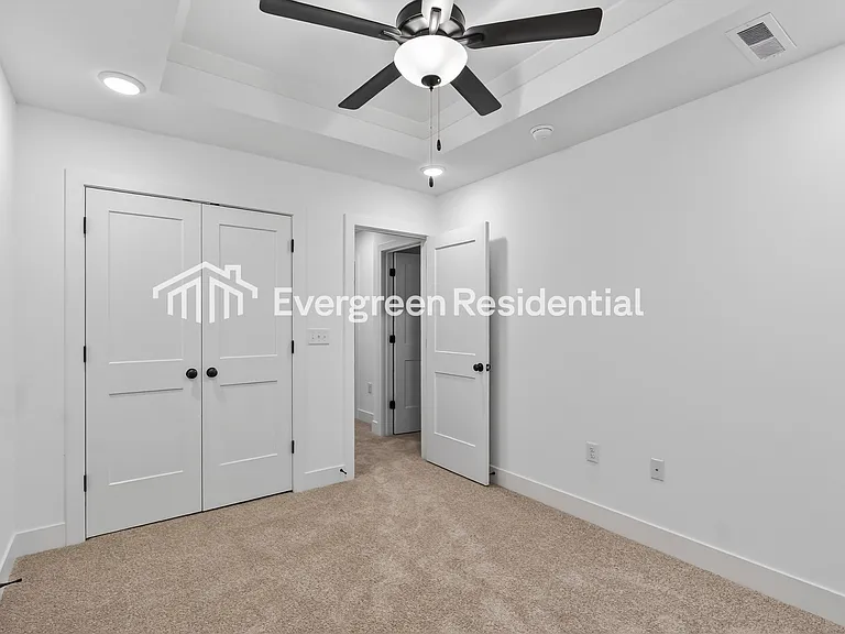 8229 N Berkley Ave — Photo 14