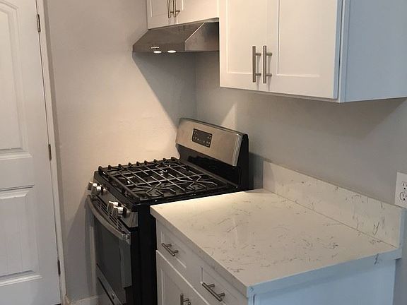 5th image of 161 W Los Angeles Dr APT B