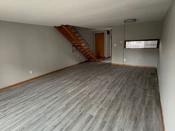 4th image of 167 E 14th Ave APT E