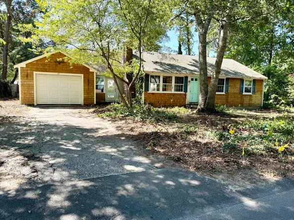 11 Uncle Bobs Way, South Dennis, MA 02660