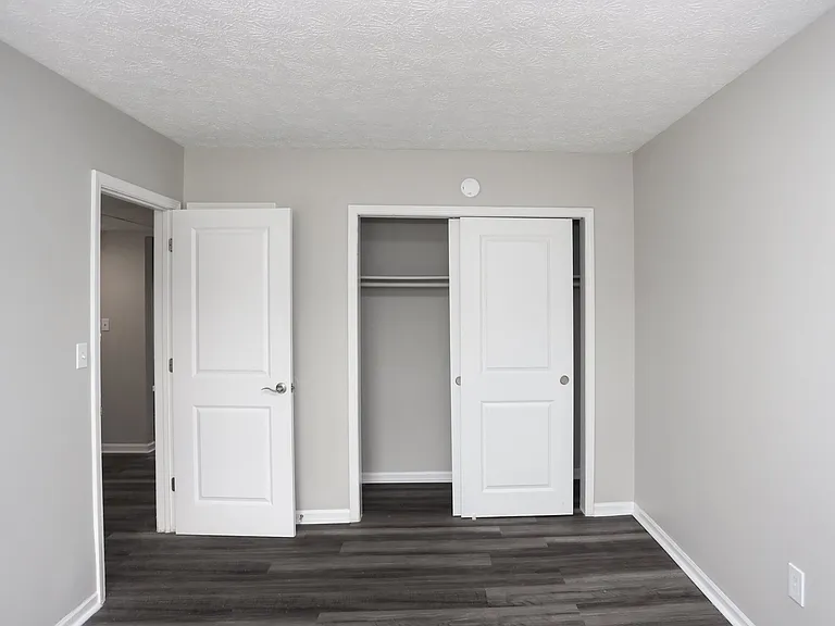 Meridian Court South — Photo 17