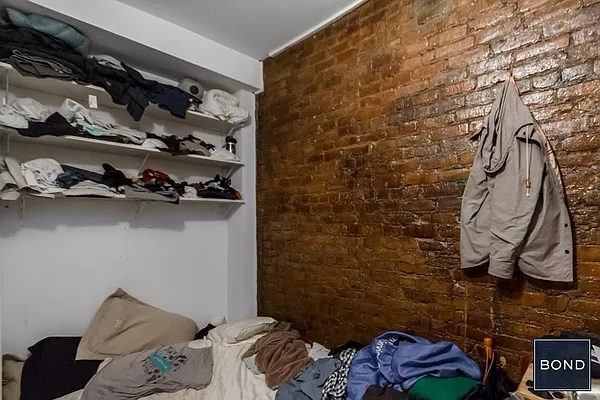 Rented by Bond New York | media 63