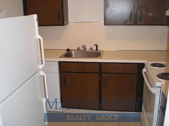 3rd image of 55 Elmwood Park #899