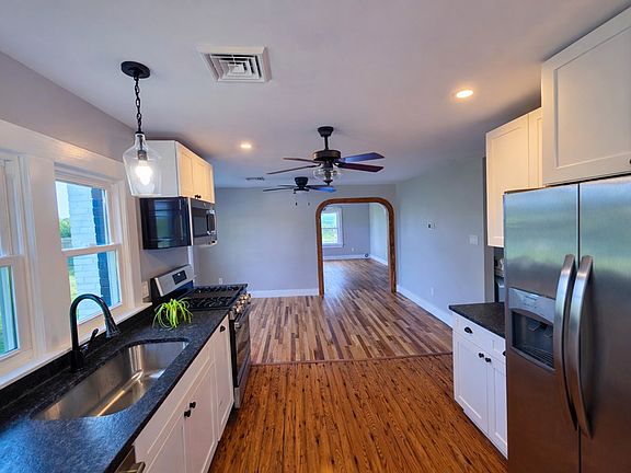 4th image of 21484 Southside Rd