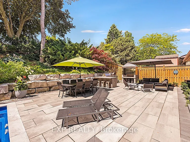 1410 Petrie Way — Photo 8