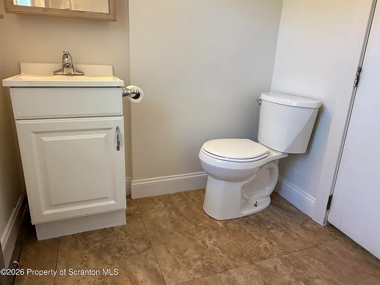 1042 Taylor Ave #2 — Photo 8