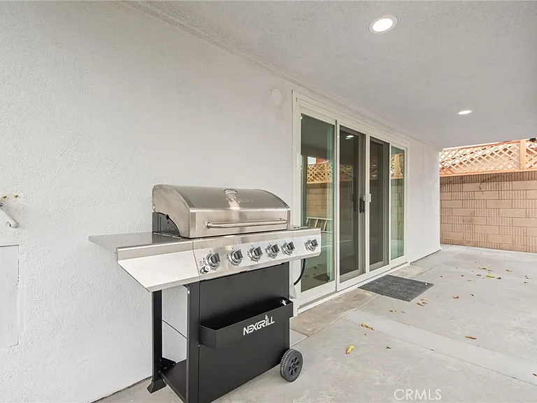 23316 Almarosa Ave — Photo 15