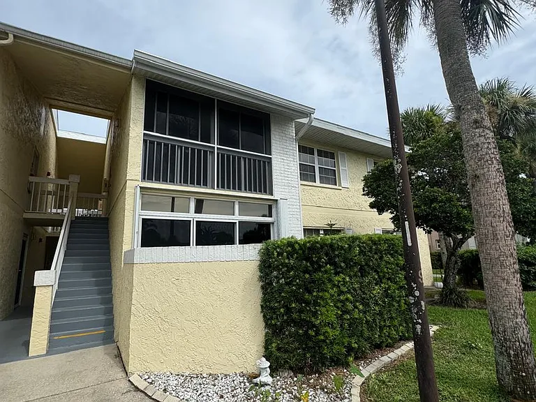 975 Sonesta Ave NE #201 — Photo 13