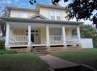 908 W Iowa Ave, Chickasha, OK 73018