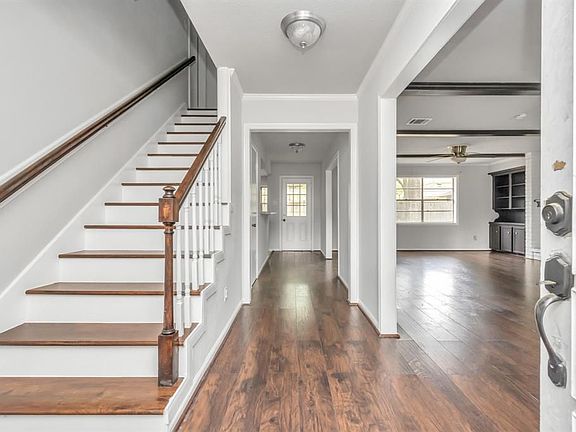 2nd image of 5806 Spanish Oak Dr