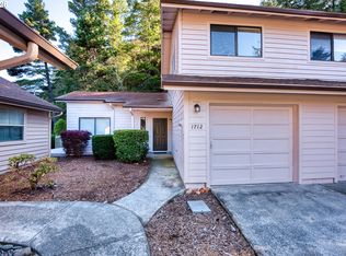1712 Arch Ln, Brookings, OR 97415
