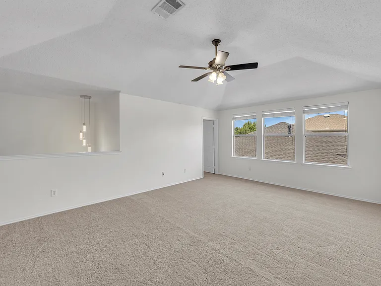 13221 Elmhurst Dr — Photo 24