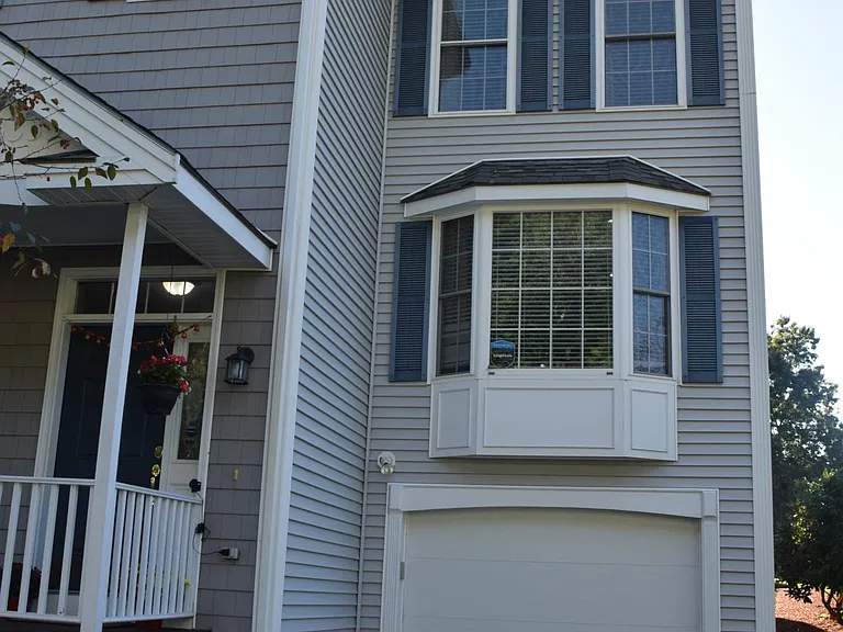 27 Georgetown Dr — Photo 2