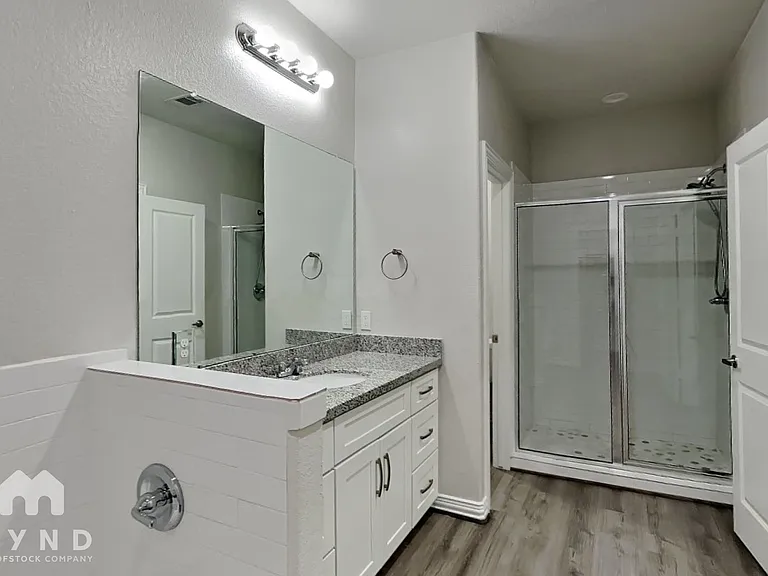 10401 Cathedral Dr #B — Photo 6