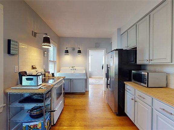5th image of 43 Mountain St APT 1