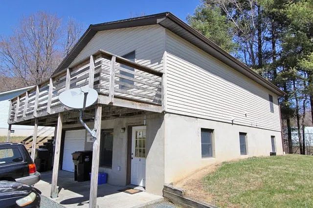 1st image of 308 Ridgewood Dr