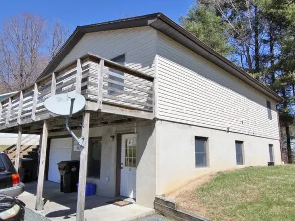 308 Ridgewood Dr, Boone, NC 28607